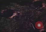 Immagine di I bombardamenti in foresta Il Vietnam Tay Ninh, 1970, secondo 50 filmato di repertorio 65675064764