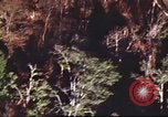 Immagine di I bombardamenti in foresta Il Vietnam Tay Ninh, 1970, secondo 52 filmato di repertorio 65675064764