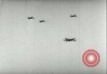 Standbild deutsche Flugzeuge Sewastopol Ukraine Sowjetunion, 1942, aus Sekunde 10 historischem Filmmaterial Videoclip 65675064772