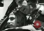 Standbild deutsche Flugzeuge Sewastopol Ukraine Sowjetunion, 1942, aus Sekunde 25 historischem Filmmaterial Videoclip 65675064772
