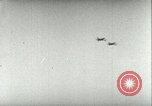 Standbild deutsche Flugzeuge Sewastopol Ukraine Sowjetunion, 1942, aus Sekunde 42 historischem Filmmaterial Videoclip 65675064772