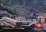 Immagine di 388 Reggimento di lavoratori a progetto Canol Canada, 1943, secondo 28 filmato di repertorio 65675064778