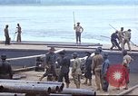 Immagine di 388 Reggimento di lavoratori a progetto Canol Canada, 1943, secondo 37 filmato di repertorio 65675064778
