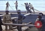 Immagine di 388 Reggimento di lavoratori a progetto Canol Canada, 1943, secondo 54 filmato di repertorio 65675064778