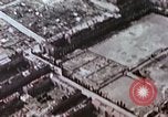 Immagine di Bombardare gli edifici danneggiati Berlino Germania, 1945, secondo 13 filmato di repertorio 65675064933