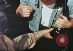 Standbild Patrol Torpedo Boot Besatzung Pacific Theater, 1943, aus Sekunde 61 historischem Filmmaterial Videoclip 65675064952
