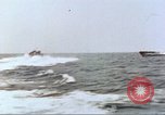 Standbild Patrol Torpedo Boot Besatzung Pacific Theater, 1943, aus Sekunde 25 historischem Filmmaterial Videoclip 65675064953