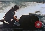 Standbild Patrol Torpedo Boot Besatzung Pacific Theater, 1943, aus Sekunde 47 historischem Filmmaterial Videoclip 65675064953