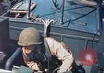 Standbild Patrol Torpedo Boot Besatzung Pacific Theater, 1943, aus Sekunde 8 historischem Filmmaterial Videoclip 65675064954