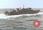 Standbild Patrol Torpedo Boot Besatzung Pacific Theater, 1943, aus Sekunde 9 historischem Filmmaterial Videoclip 65675064954