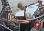 Standbild Patrol Torpedo Boot Besatzung Pacific Theater, 1943, aus Sekunde 36 historischem Filmmaterial Videoclip 65675064954