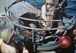 Standbild Patrol Torpedo Boot Besatzung Pacific Theater, 1943, aus Sekunde 55 historischem Filmmaterial Videoclip 65675064954