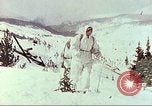 Standbild US Army mountain Truppen Zweiten Weltkrieg Colorado United States USA, 1943, aus Sekunde 50 historischem Filmmaterial Videoclip 65675064973