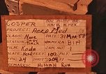 Standbild Flieger Beeding getestet auf Schlitten New Mexico United States USA, 1958, aus Sekunde 10 historischem Filmmaterial Videoclip 65675065001