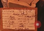 Standbild Flieger Beeding getestet auf Schlitten New Mexico United States USA, 1958, aus Sekunde 12 historischem Filmmaterial Videoclip 65675065001