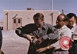 Standbild Flieger Beeding getestet auf Schlitten New Mexico United States USA, 1958, aus Sekunde 30 historischem Filmmaterial Videoclip 65675065001