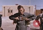 Standbild Flieger Beeding getestet auf Schlitten New Mexico United States USA, 1958, aus Sekunde 32 historischem Filmmaterial Videoclip 65675065001