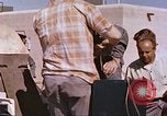 Standbild Flieger Beeding getestet auf Schlitten New Mexico United States USA, 1958, aus Sekunde 36 historischem Filmmaterial Videoclip 65675065001