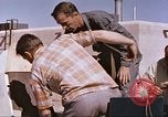 Standbild Flieger Beeding getestet auf Schlitten New Mexico United States USA, 1958, aus Sekunde 37 historischem Filmmaterial Videoclip 65675065001