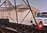Standbild Flieger Beeding getestet auf Schlitten New Mexico United States USA, 1958, aus Sekunde 52 historischem Filmmaterial Videoclip 65675065001