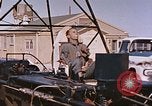 Standbild Flieger Beeding getestet auf Schlitten New Mexico United States USA, 1958, aus Sekunde 56 historischem Filmmaterial Videoclip 65675065001