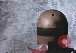 Immagine di Fantoccio in gondola New Mexico United States USA, 1957, secondo 24 filmato di repertorio 65675065007