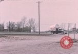 Immagine di Il trasporto della gondola New Mexico United States USA, 1957, secondo 46 filmato di repertorio 65675065022