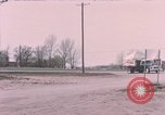 Immagine di Il trasporto della gondola New Mexico United States USA, 1957, secondo 48 filmato di repertorio 65675065022