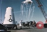 Image lancer de ballons New Mexico United States USA, 1957, de la seconde 52 séquences d'archives historiques vidéo 65675065038