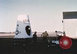 Immagine di Lancio del palloncino New Mexico United States USA, 1957, secondo 33 filmato di repertorio 65675065039