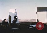 Immagine di Lancio del palloncino New Mexico United States USA, 1957, secondo 45 filmato di repertorio 65675065039