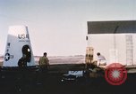 Immagine di Lancio del palloncino New Mexico United States USA, 1957, secondo 50 filmato di repertorio 65675065039
