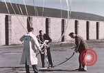 Immagine di Lancio del palloncino New Mexico United States USA, 1957, secondo 27 filmato di repertorio 65675065041
