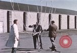 Immagine di Lancio del palloncino New Mexico United States USA, 1957, secondo 31 filmato di repertorio 65675065041