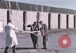 Immagine di Lancio del palloncino New Mexico United States USA, 1957, secondo 33 filmato di repertorio 65675065041