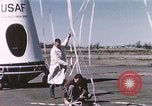 Immagine di Lancio del palloncino New Mexico United States USA, 1957, secondo 36 filmato di repertorio 65675065041