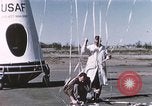 Immagine di Lancio del palloncino New Mexico United States USA, 1957, secondo 42 filmato di repertorio 65675065041