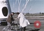 Immagine di Lancio del palloncino New Mexico United States USA, 1957, secondo 54 filmato di repertorio 65675065041