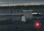 Immagine di Ape rocket sled su via New Mexico United States USA, 1958, secondo 5 filmato di repertorio 65675065058