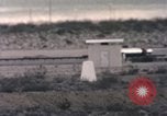 Immagine di Ape rocket sled su via New Mexico United States USA, 1958, secondo 10 filmato di repertorio 65675065058