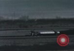 Immagine di Ape rocket sled su via New Mexico United States USA, 1958, secondo 25 filmato di repertorio 65675065058