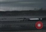 Immagine di Ape rocket sled su via New Mexico United States USA, 1958, secondo 26 filmato di repertorio 65675065058