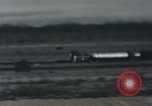 Immagine di Ape rocket sled su via New Mexico United States USA, 1958, secondo 30 filmato di repertorio 65675065058