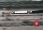 Immagine di Ape rocket sled su via New Mexico United States USA, 1958, secondo 36 filmato di repertorio 65675065058
