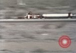 Immagine di Ape rocket sled su via New Mexico United States USA, 1958, secondo 42 filmato di repertorio 65675065058
