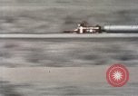 Immagine di Ape rocket sled su via New Mexico United States USA, 1958, secondo 45 filmato di repertorio 65675065058