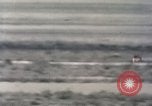 Immagine di Ape rocket sled su via New Mexico United States USA, 1958, secondo 57 filmato di repertorio 65675065058