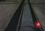 Immagine di Ape rocket sled avvicinando New Mexico United States USA, 1958, secondo 1 filmato di repertorio 65675065059