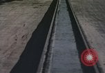 Immagine di Ape rocket sled avvicinando New Mexico United States USA, 1958, secondo 3 filmato di repertorio 65675065059
