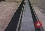 Immagine di Ape rocket sled avvicinando New Mexico United States USA, 1958, secondo 11 filmato di repertorio 65675065059